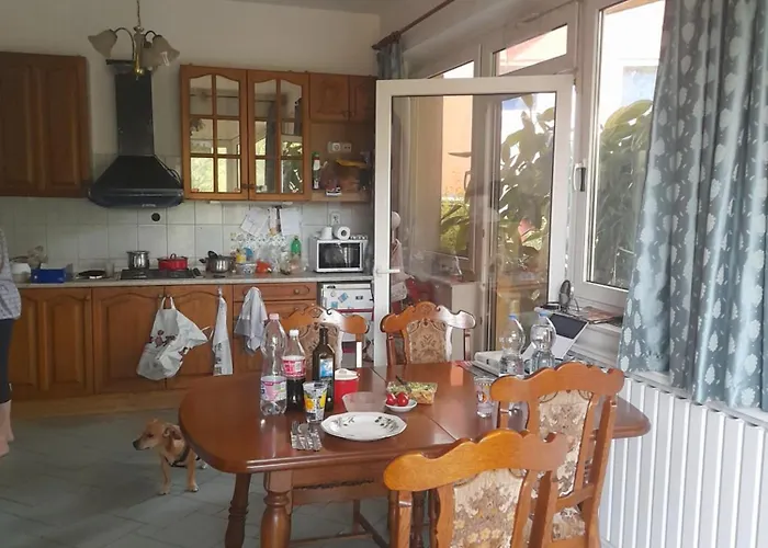 Private With Balcony Privatunterkunft *
