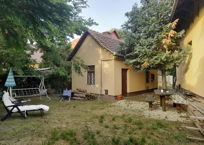 Private With Balcony Privatunterkunft